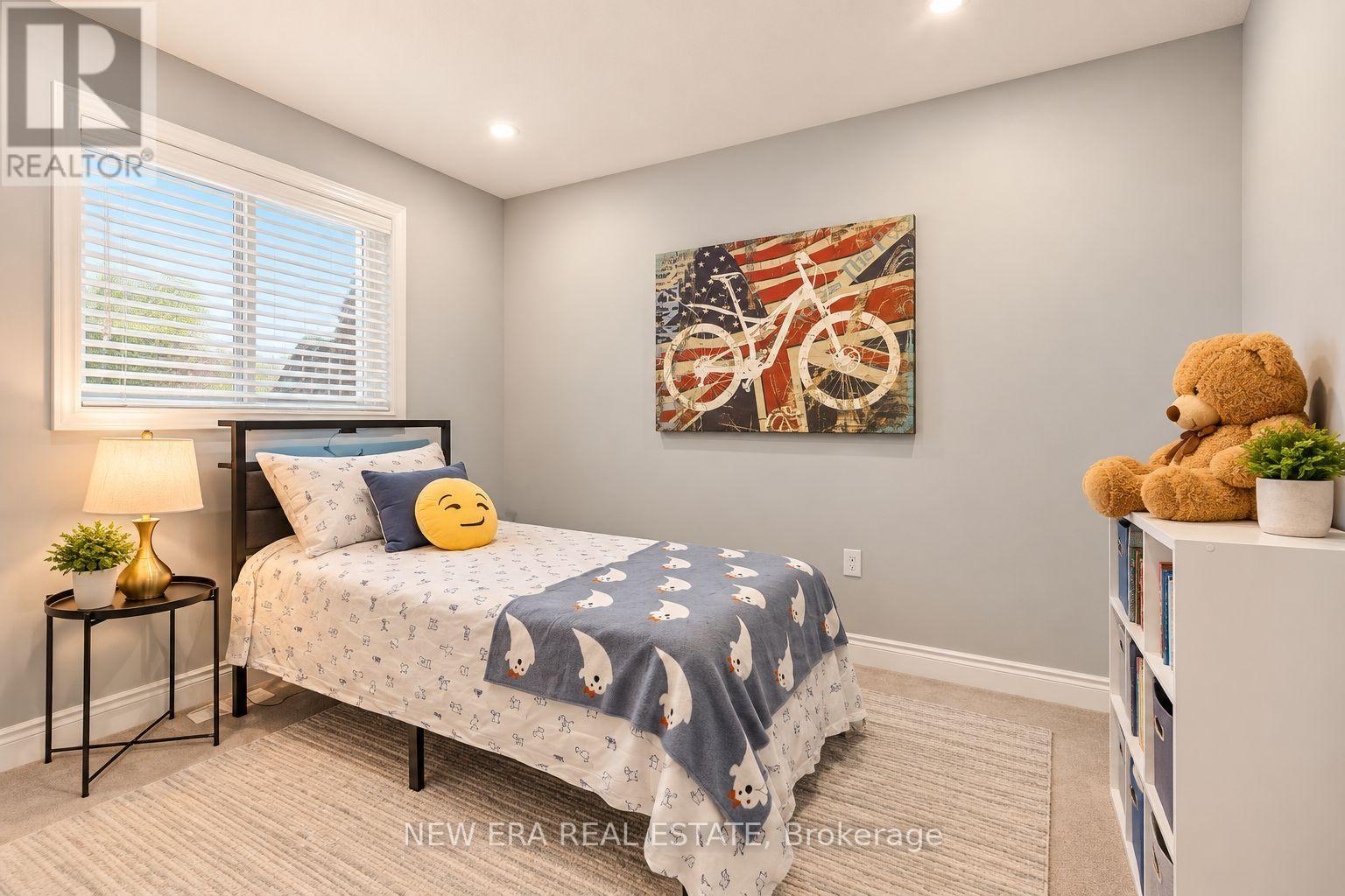 124 Walker Boulevard Property Photo 15