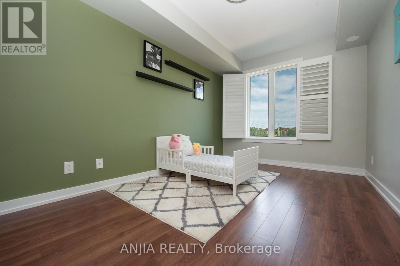 207 - 10 Dunsheath Way Property Photo 21