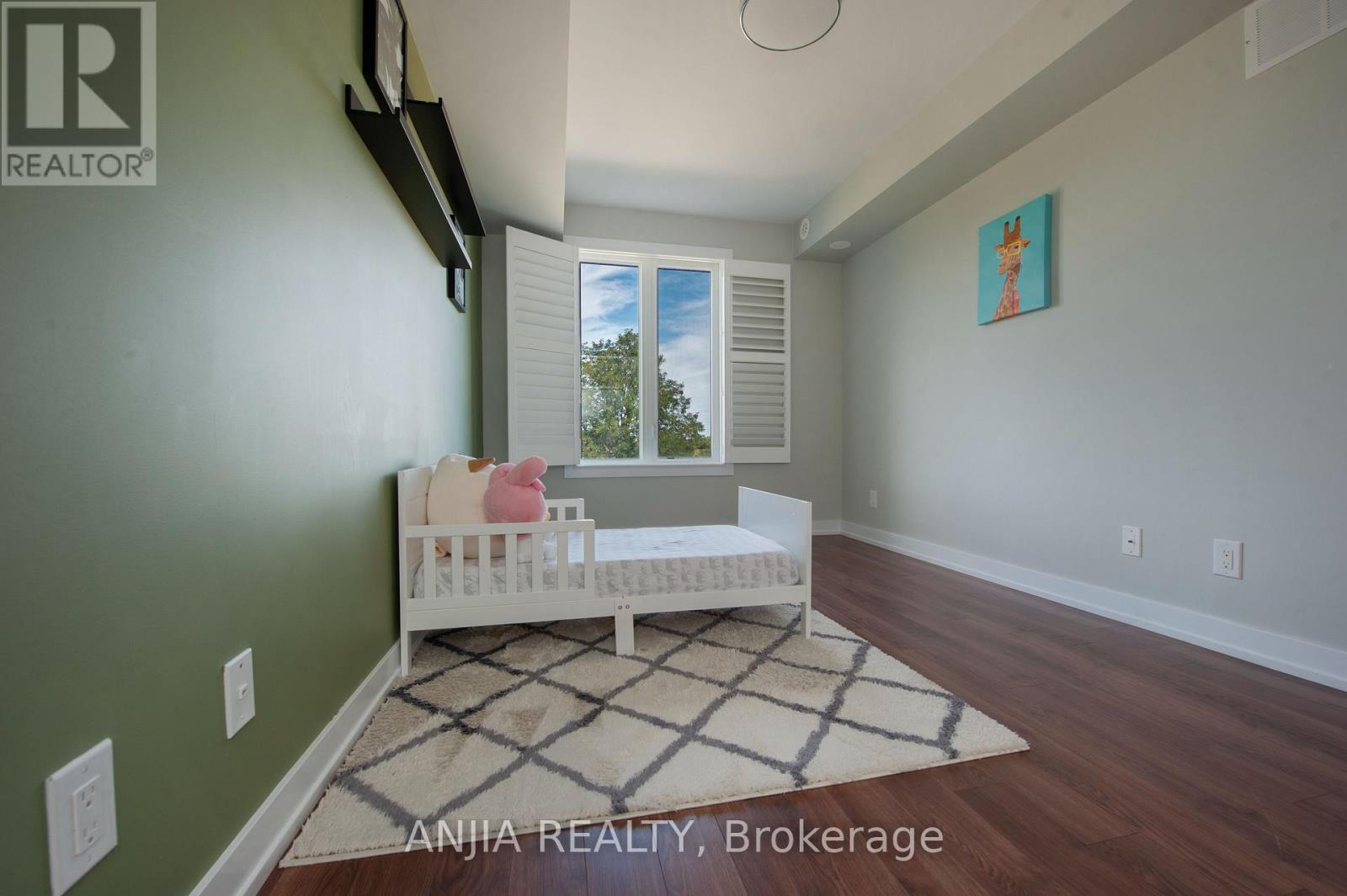 207 - 10 Dunsheath Way Property Photo 22