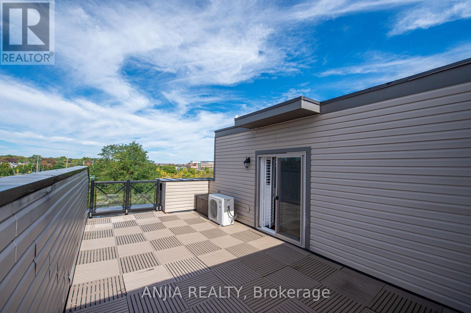 207 - 10 Dunsheath Way Property Photo 28
