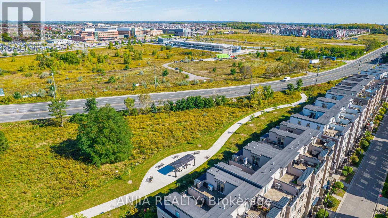 207 - 10 Dunsheath Way Property Photo 36