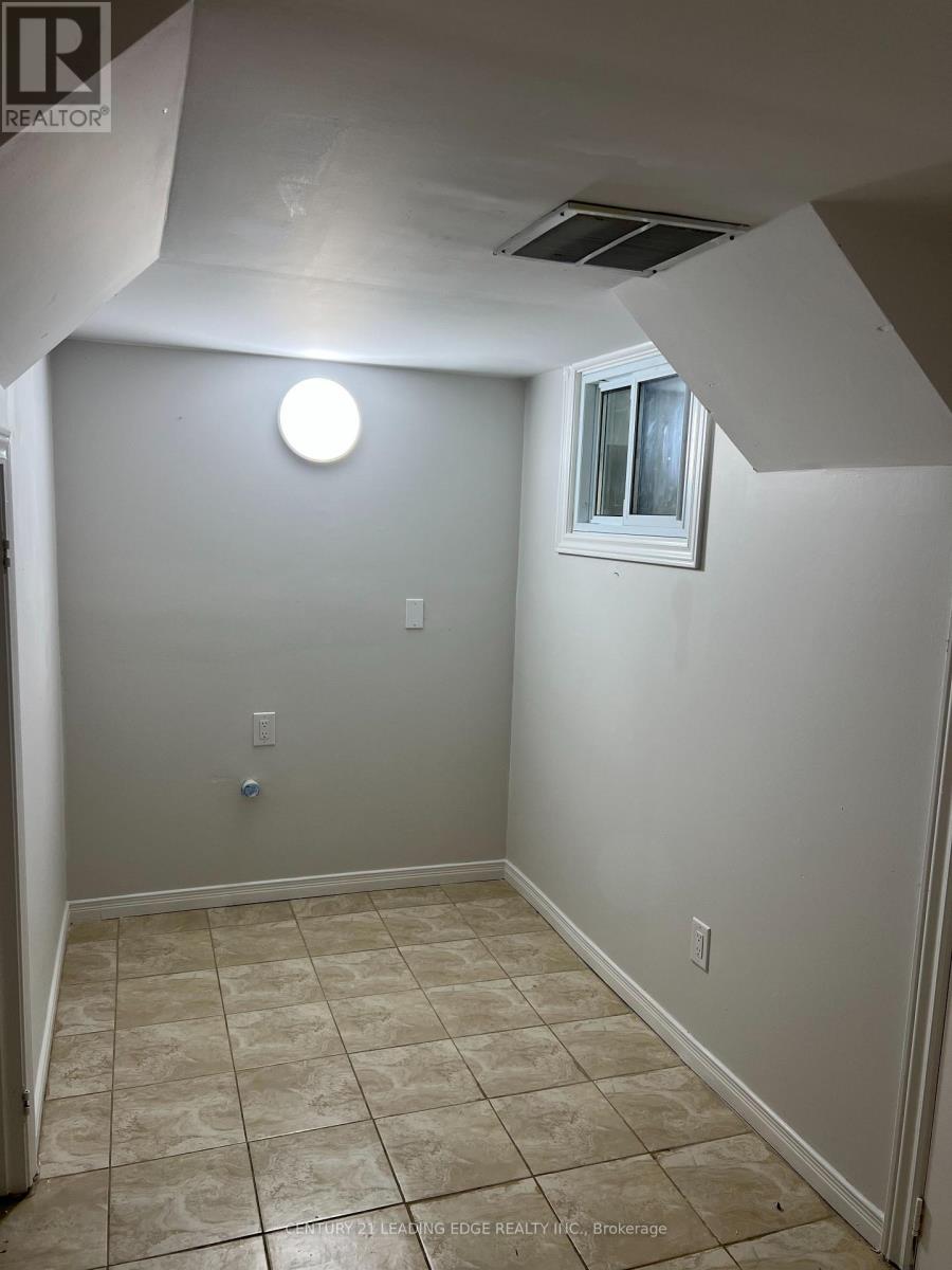 Basement - 10 Pine Bough Manor Property Photo 31