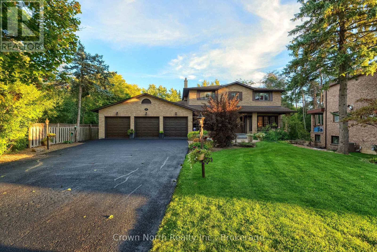 17 BLACK WILLOW COURT