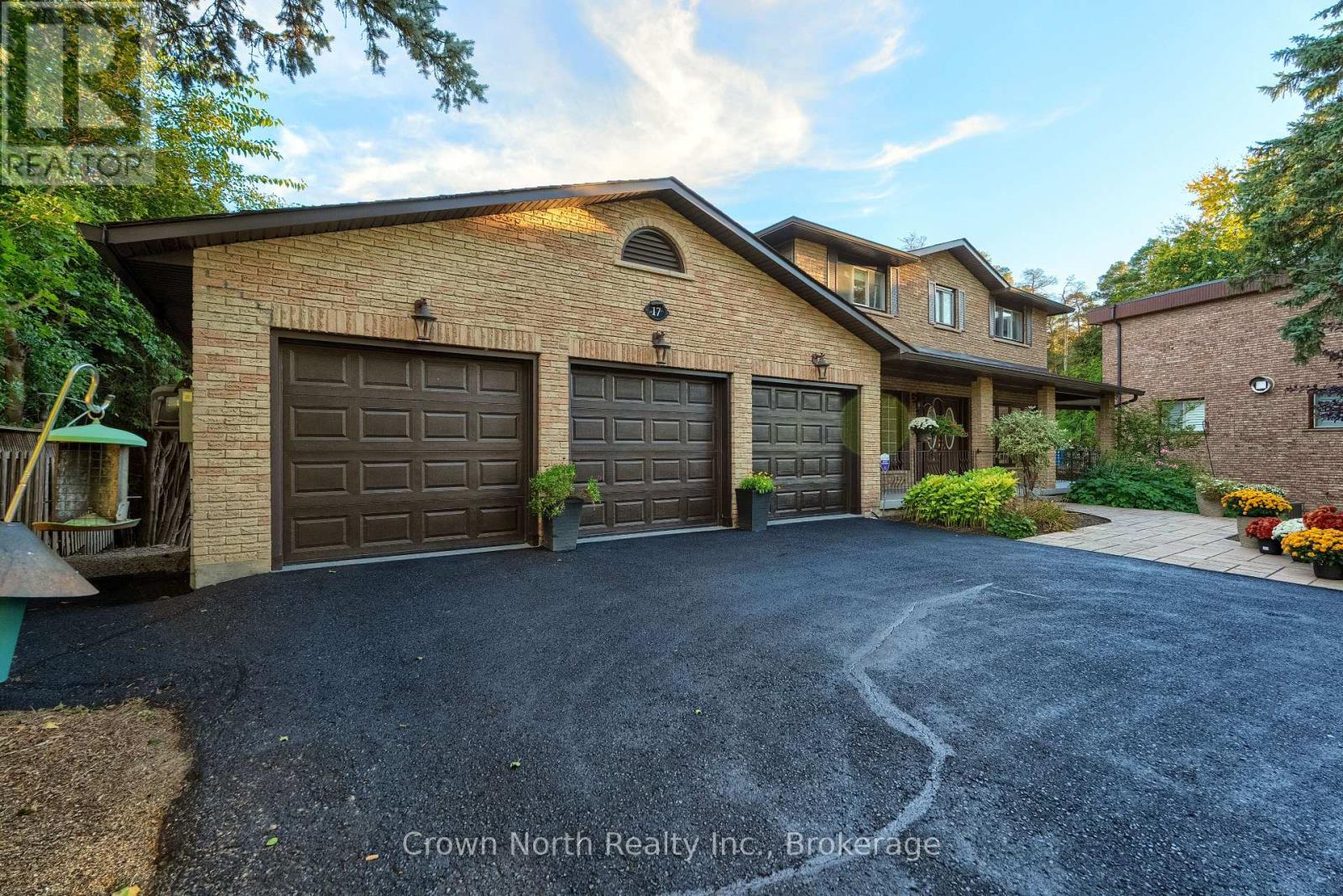 17 Black Willow Court Property Photo 7