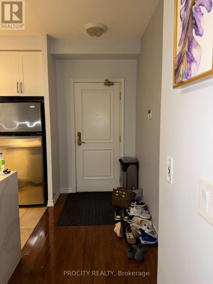 203 - 9235 Jane Street Property Photo 5