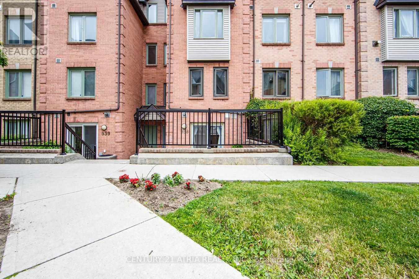 938 - 75 Weldrick Road E Property Photo 2