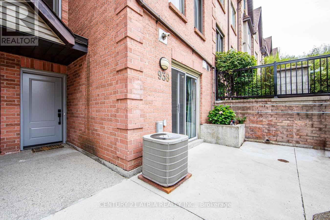 938 - 75 Weldrick Road E Property Photo 4