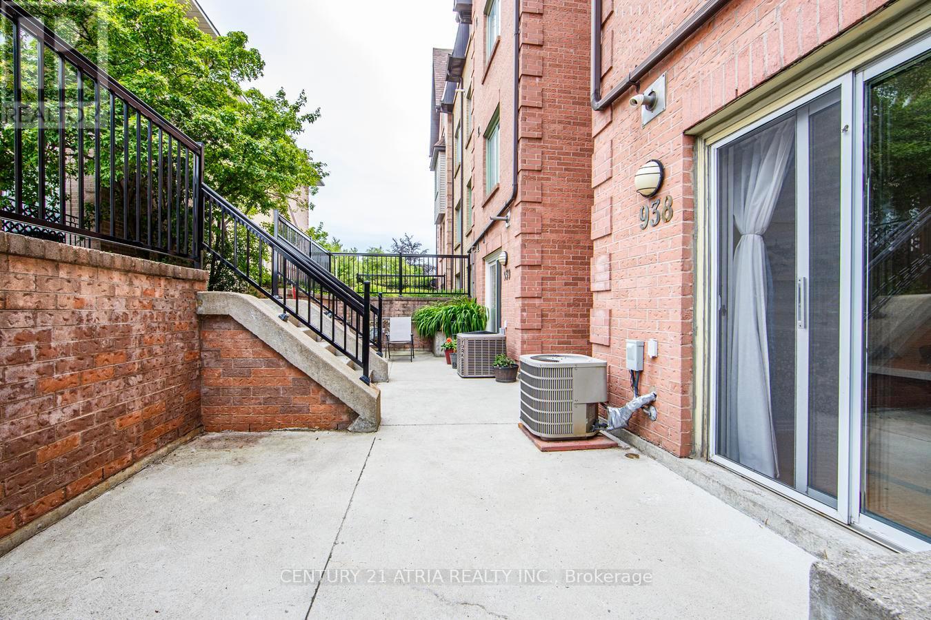 938 - 75 Weldrick Road E Property Photo 6