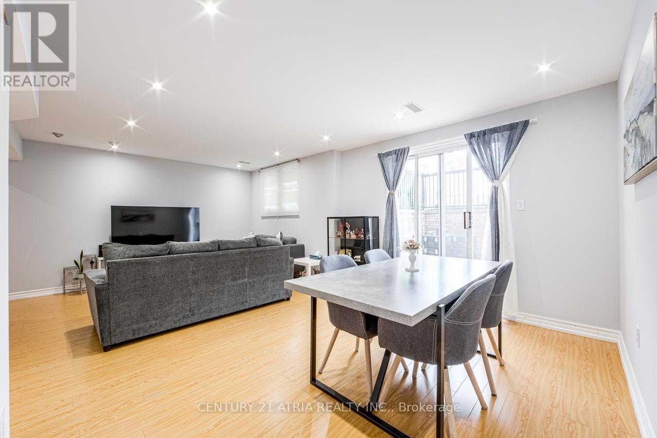938 - 75 Weldrick Road E Property Photo 10