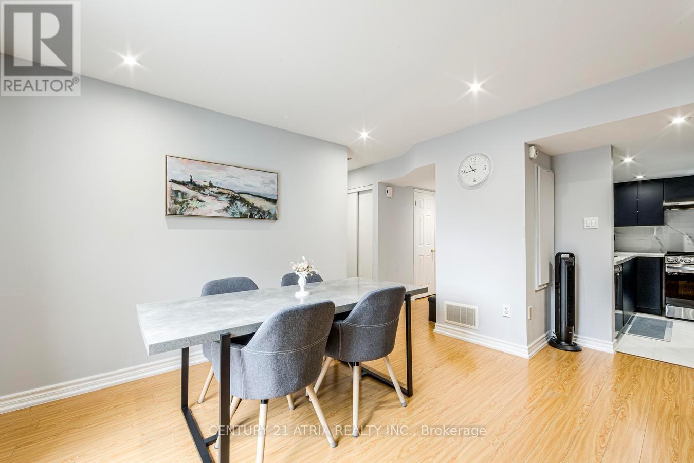 938 - 75 Weldrick Road E Property Photo 12