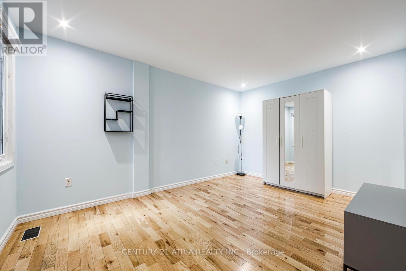 938 - 75 Weldrick Road E Property Photo 28
