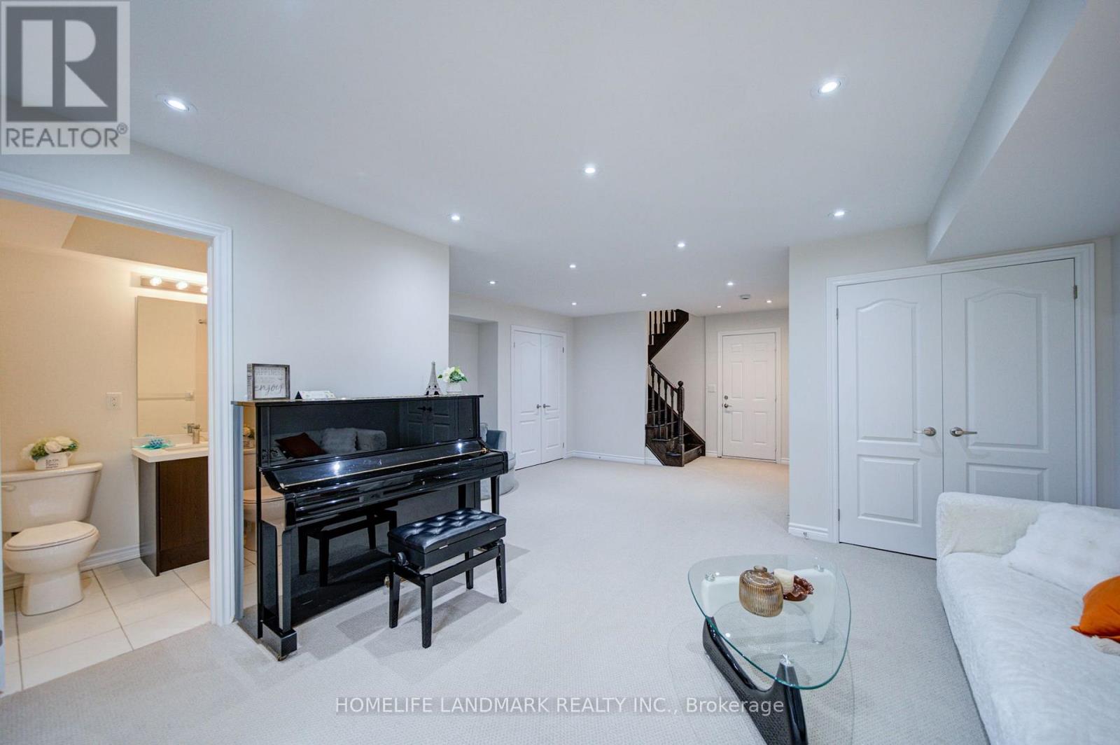 17 Etherington Way Property Photo 43