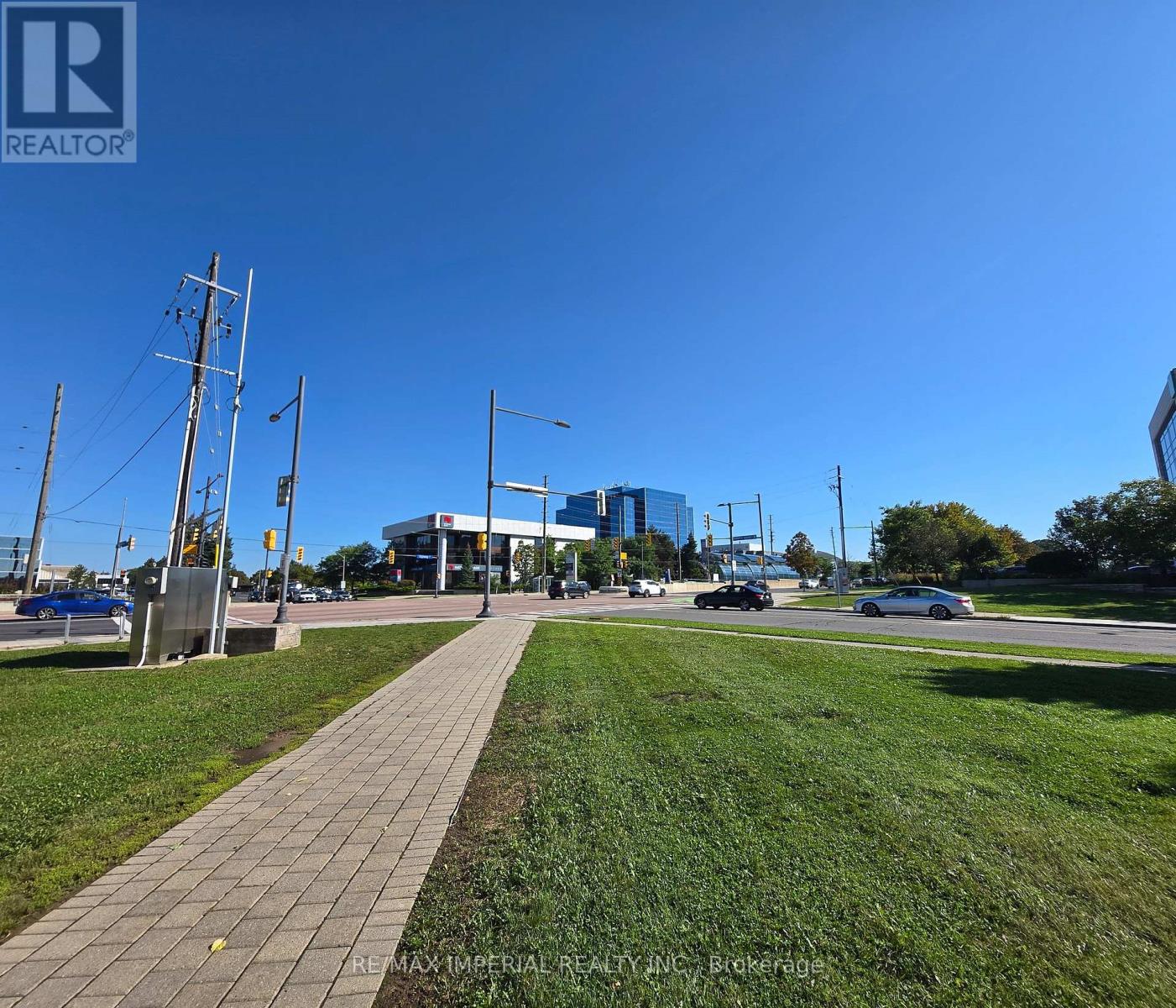 226-230 - 505 Highway 7 Avenue E Property Photo 21