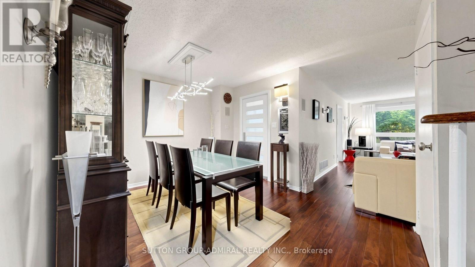 4 Doral Gate Property Photo 7