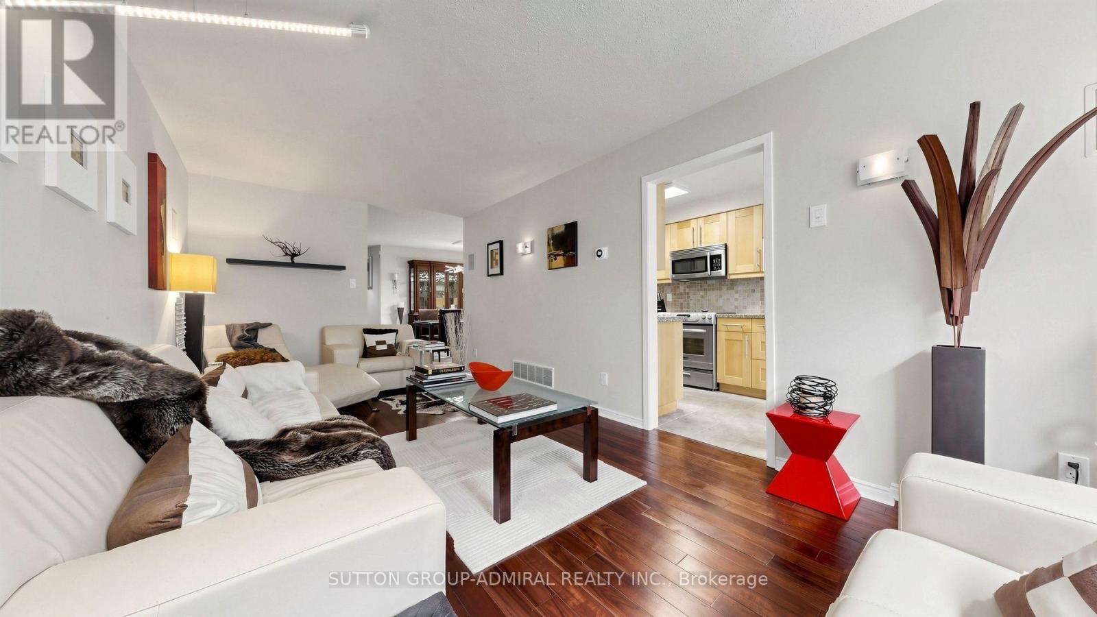 4 Doral Gate Property Photo 10