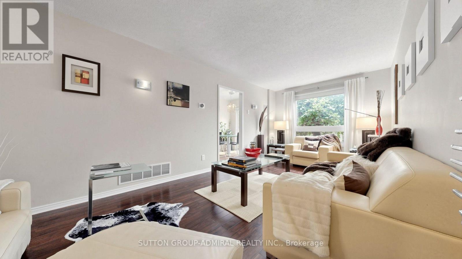 4 Doral Gate Property Photo 11