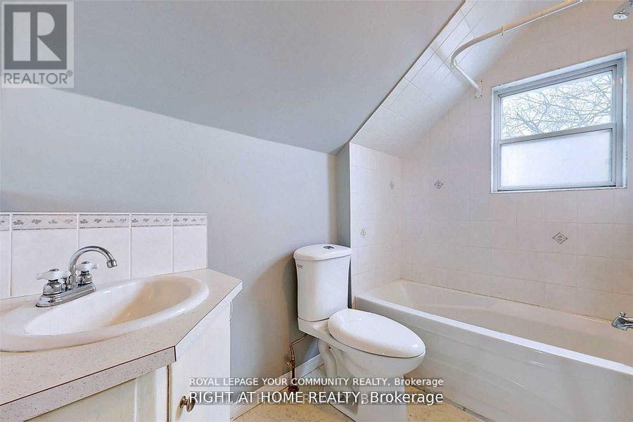13066 Keele Street Property Photo 22