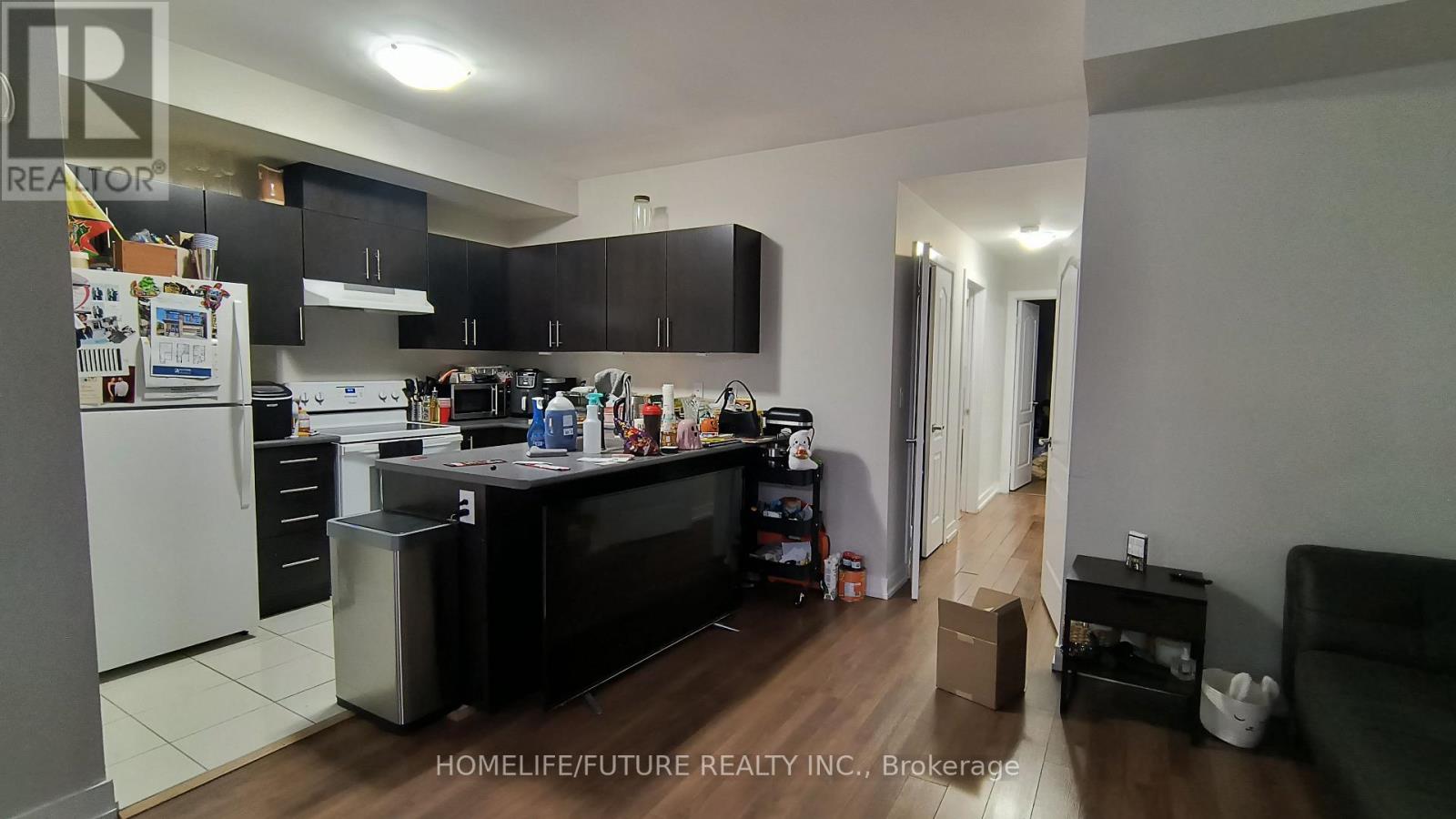 621 - 50 Dunsheath Way Property Photo 5