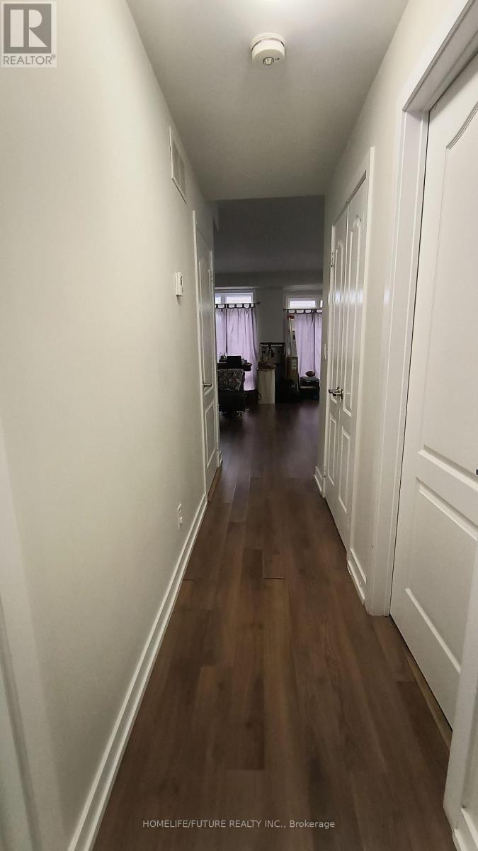 621 - 50 Dunsheath Way Property Photo 6