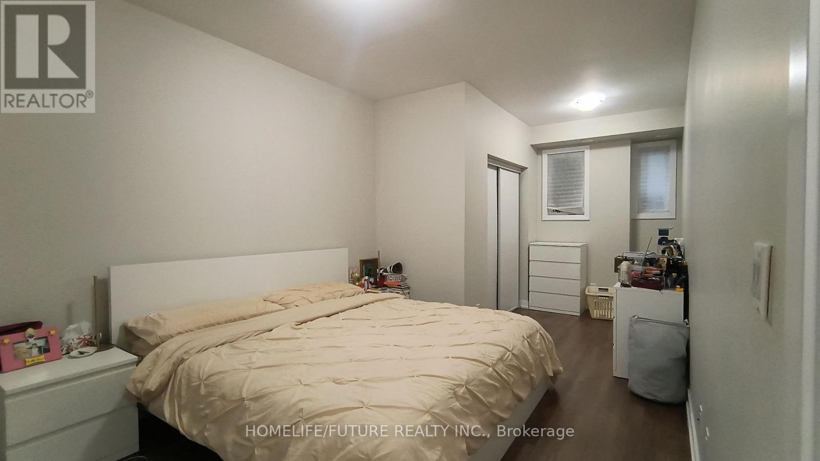 621 - 50 Dunsheath Way Property Photo 8