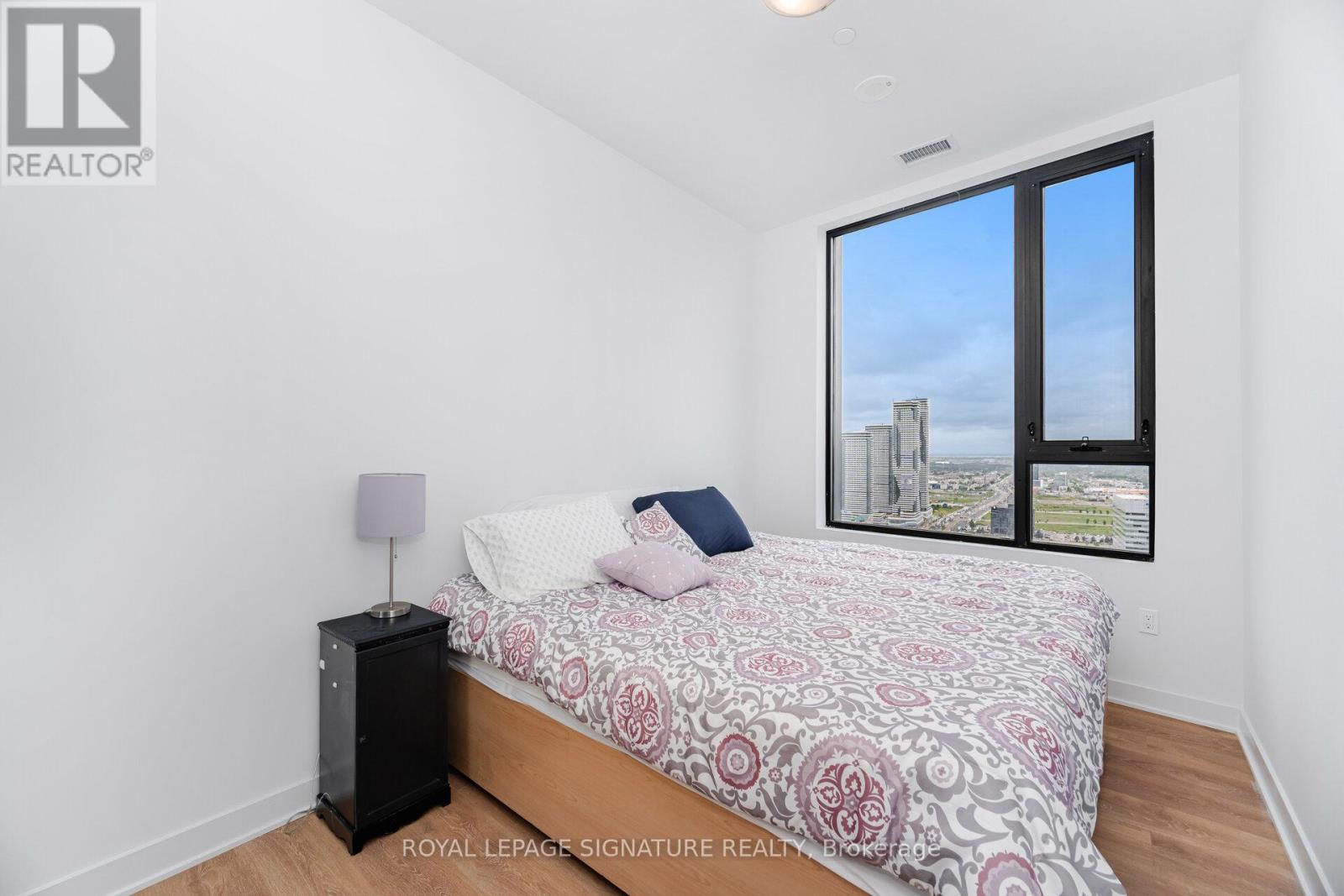 3304 - 2920 Highway 7 Road Property Photo 17