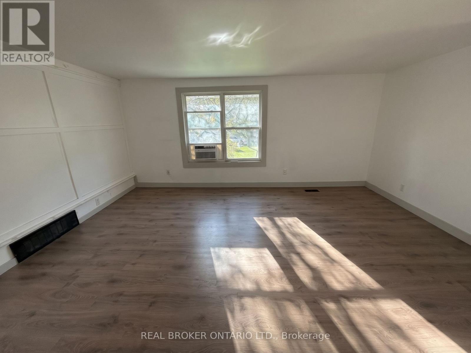 Upper - 23 Second Street Property Photo 9