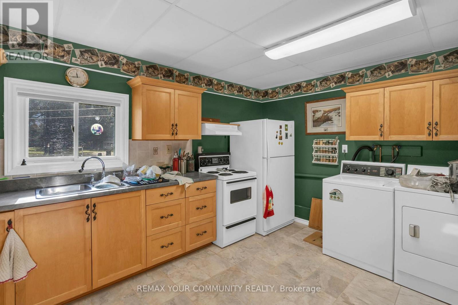 700 Catering Road S Property Photo 15