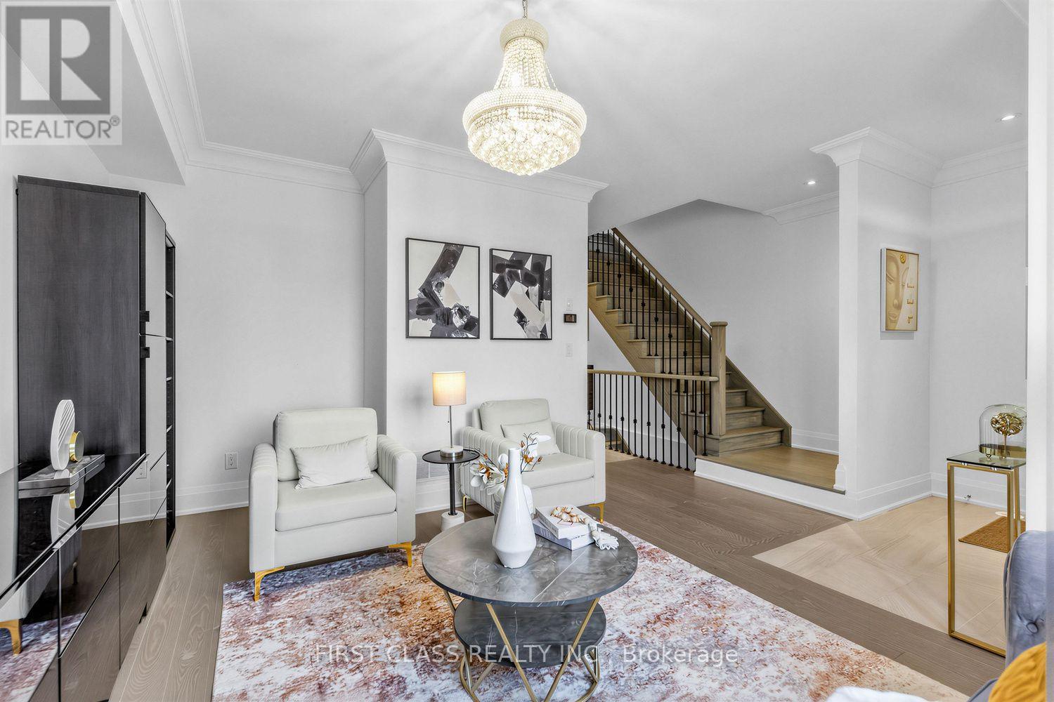 108 South Park Road Property Photo 7