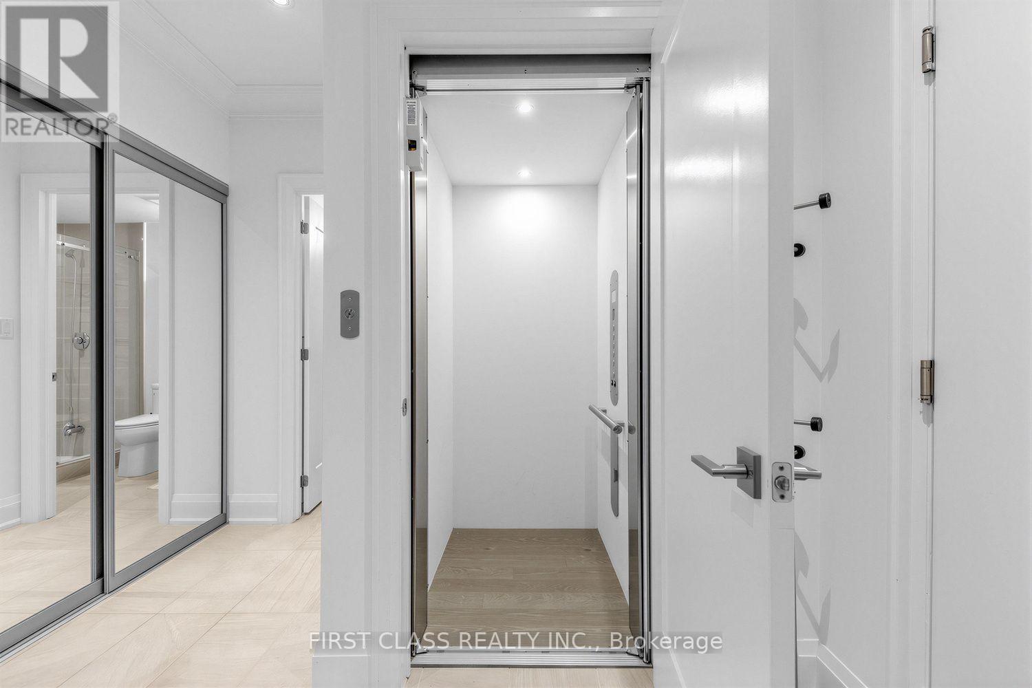 108 South Park Road Property Photo 9