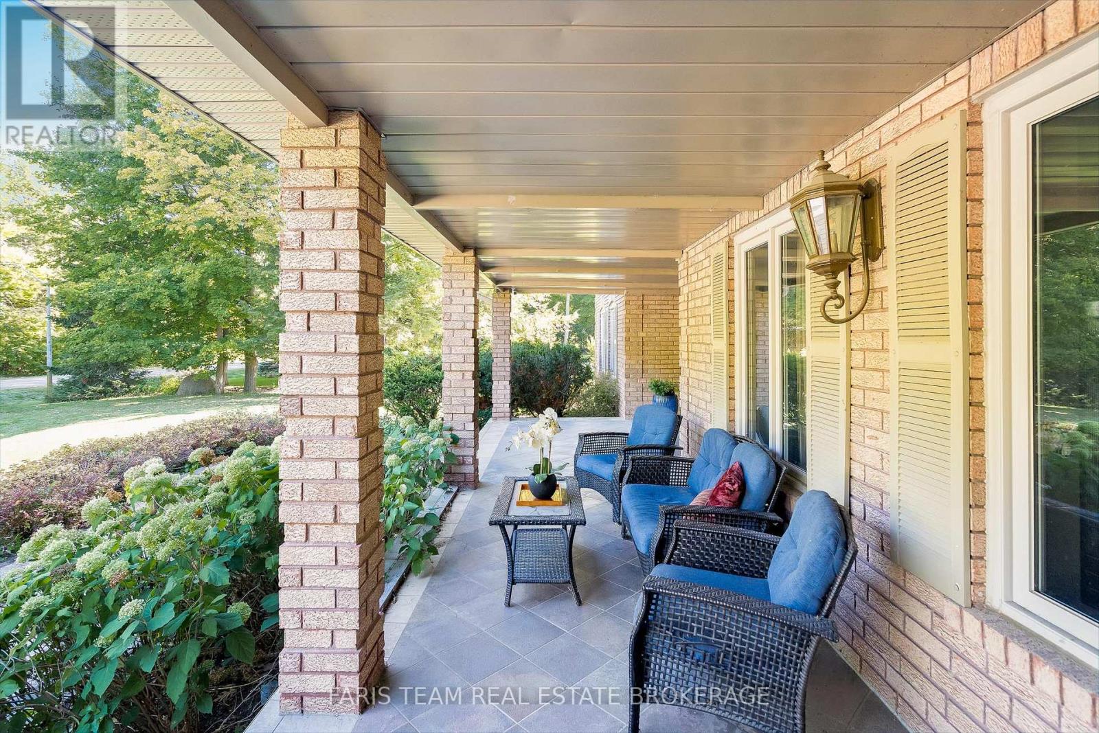 1762 Wilkinson Street Property Photo 4
