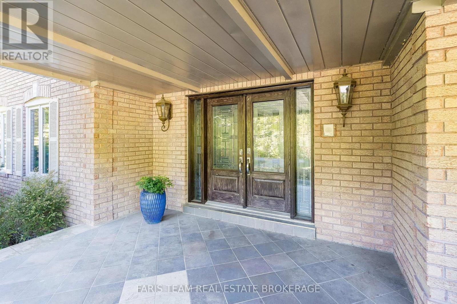 1762 Wilkinson Street Property Photo 5