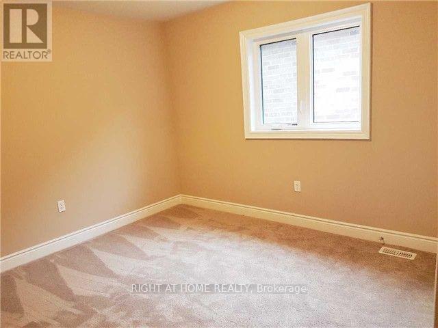 11 Richmond Park Drive Property Photo 15