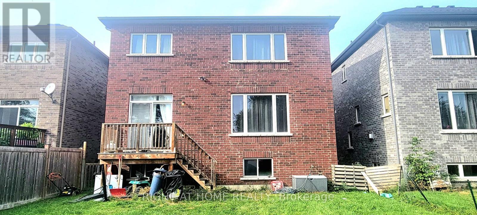 11 Richmond Park Drive Property Photo 19