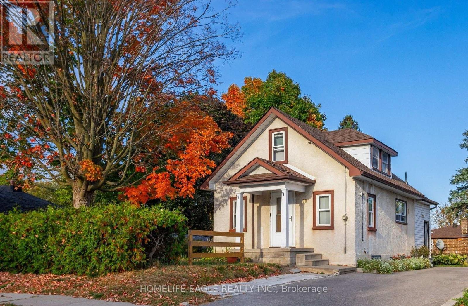75 Denne Boulevard Photo de la propriété 1
