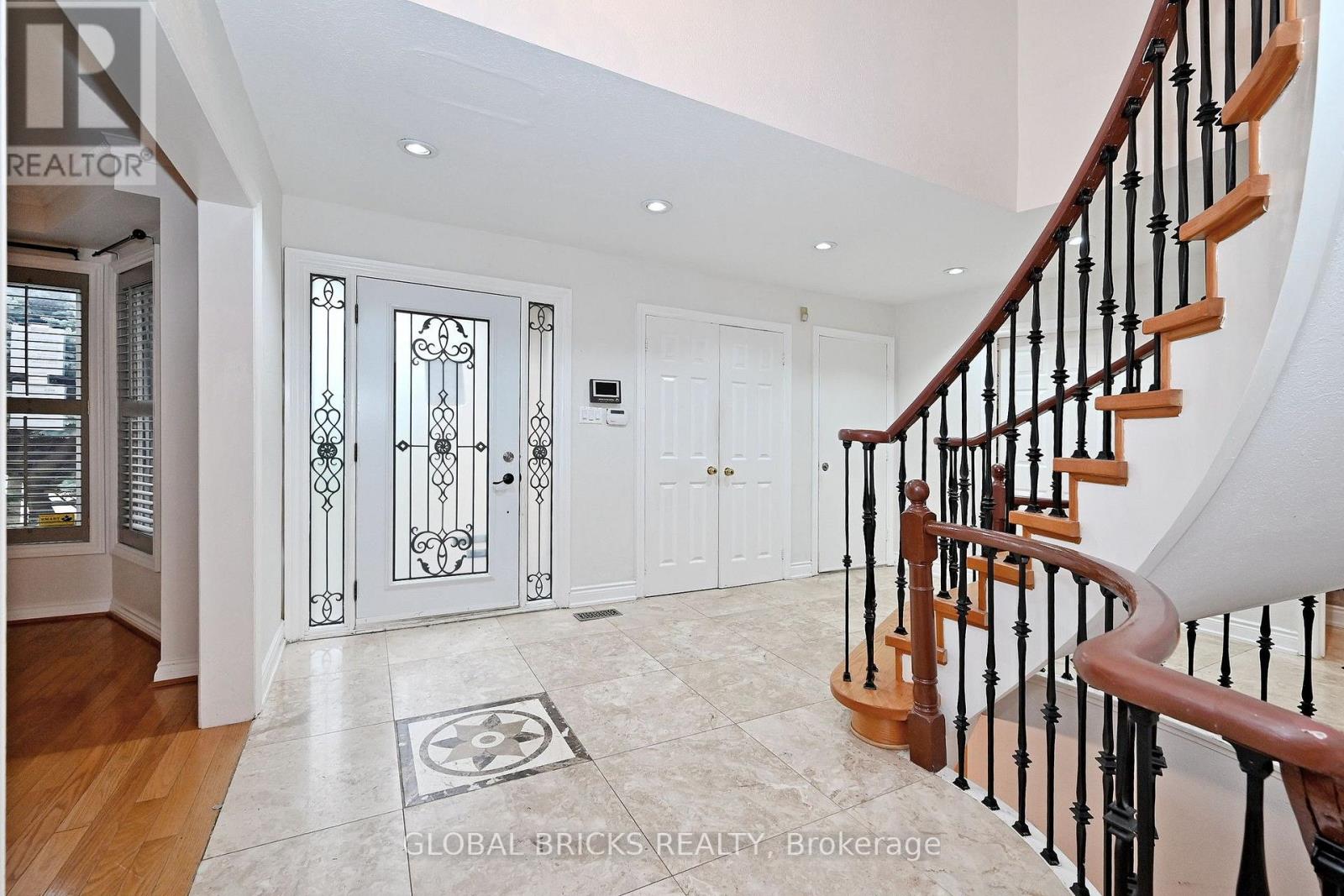 8 Elmsley Drive Property Photo 6