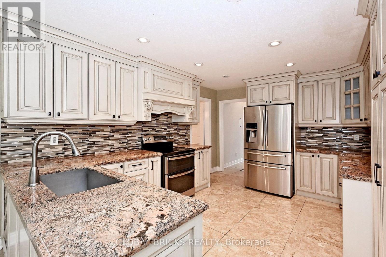 8 Elmsley Drive Property Photo 14