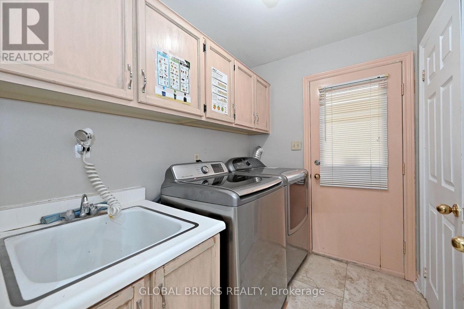8 Elmsley Drive Property Photo 21