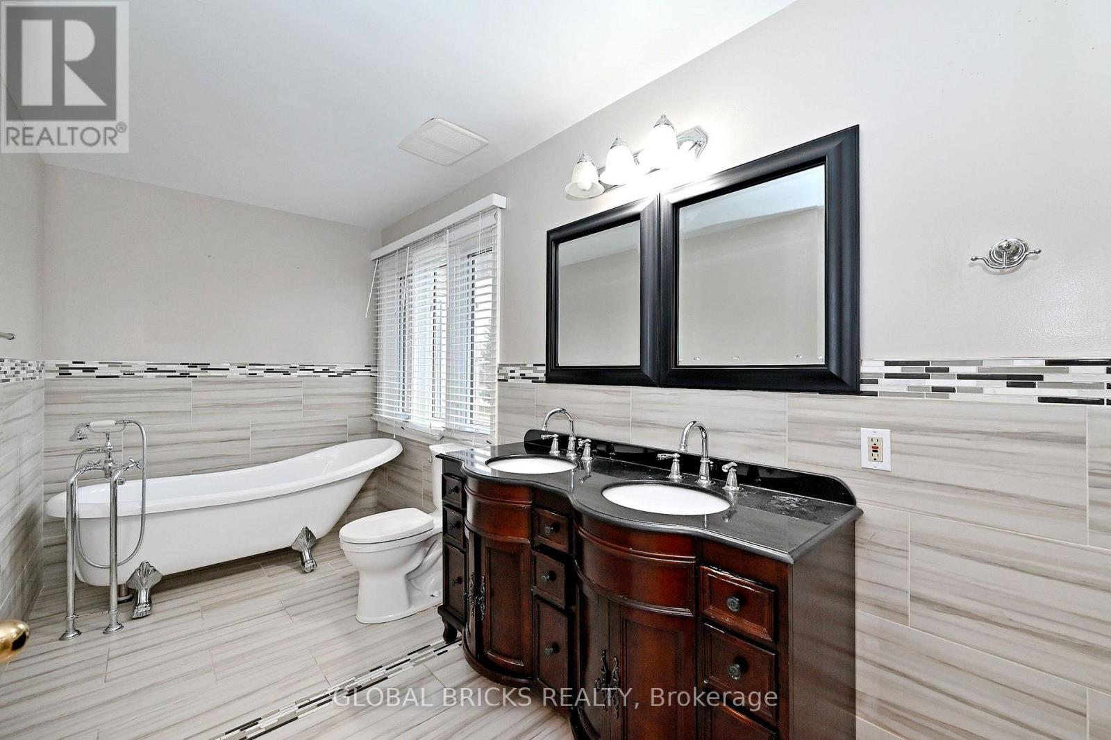 8 Elmsley Drive Property Photo 29
