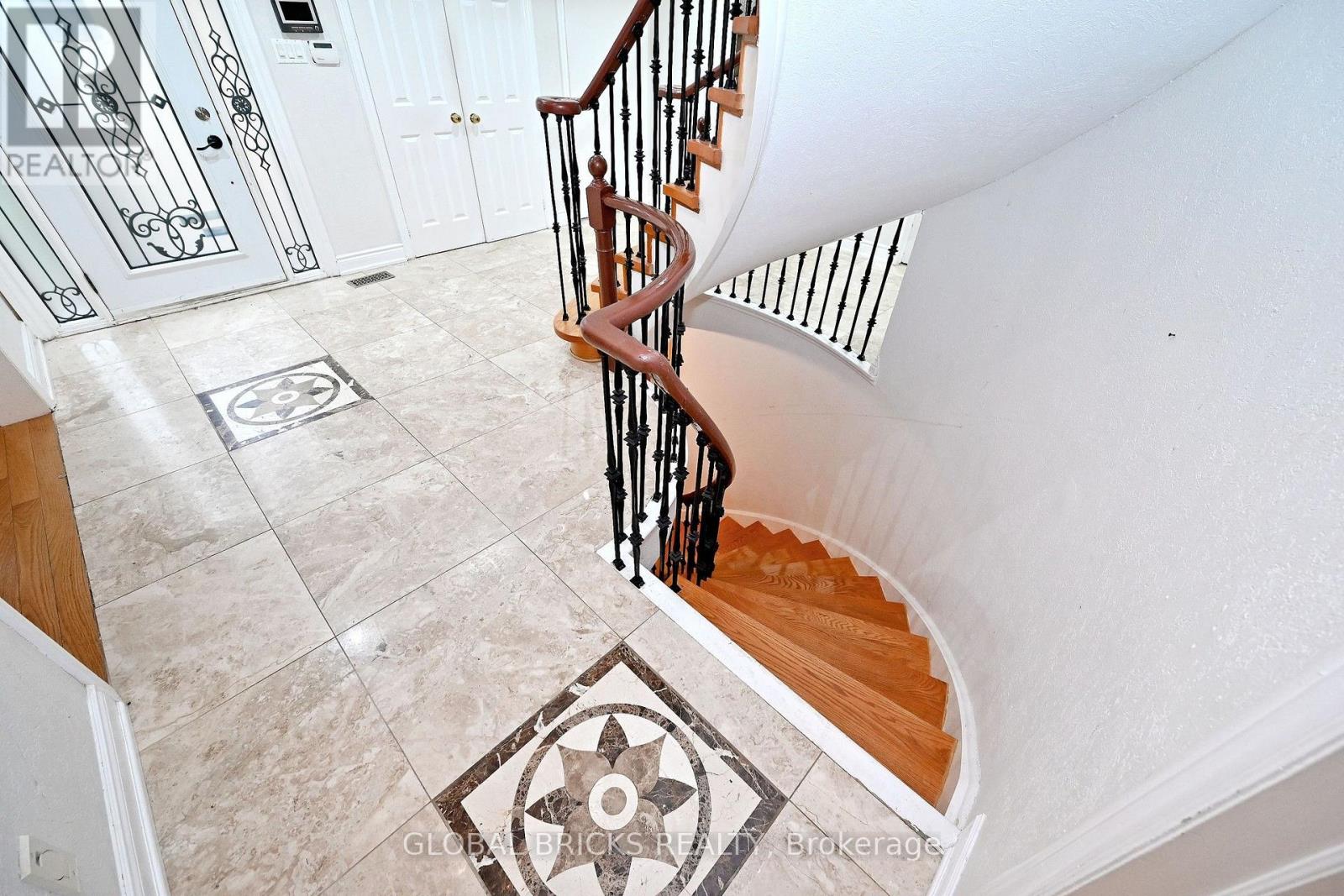 8 Elmsley Drive Property Photo 38