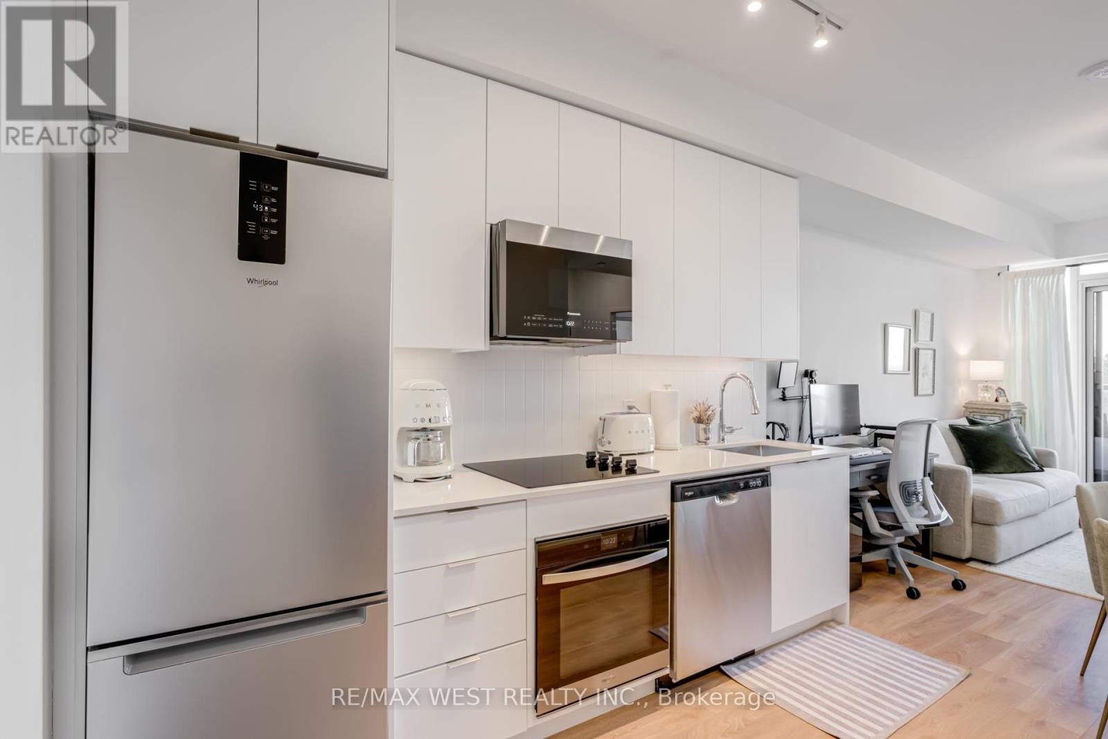511 - 474 Caldari Road Property Photo 5