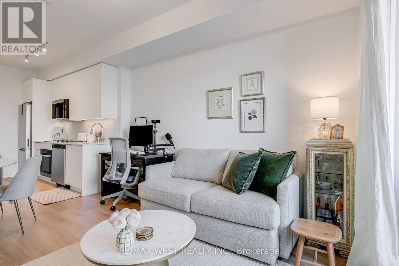 511 - 474 Caldari Road Property Photo 17