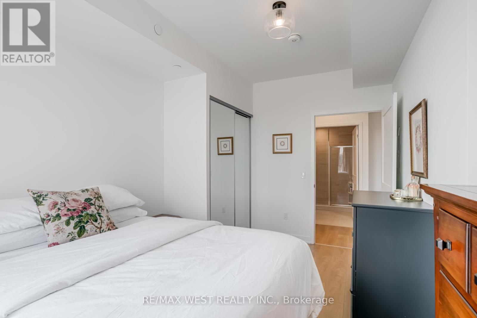 511 - 474 Caldari Road Property Photo 22