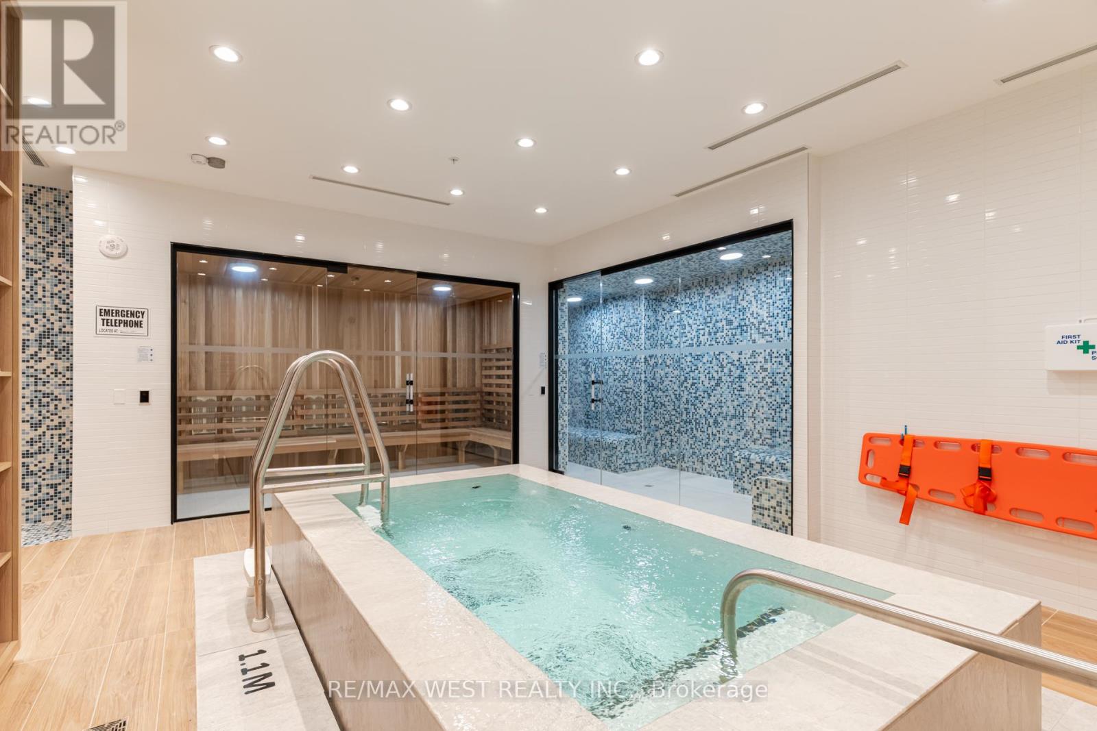 511 - 474 Caldari Road Property Photo 30