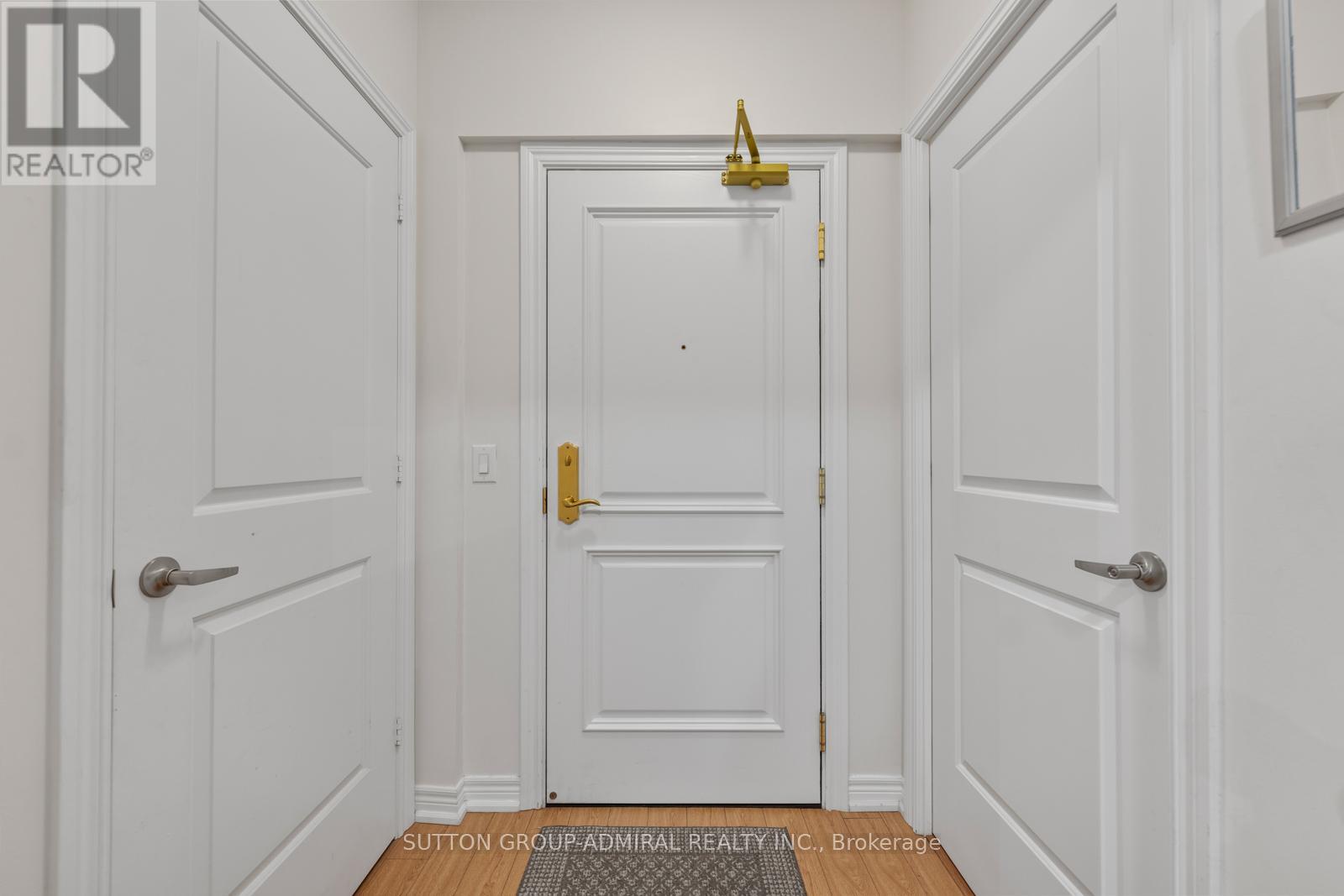 215 - 9255 Jane Street Property Photo 6