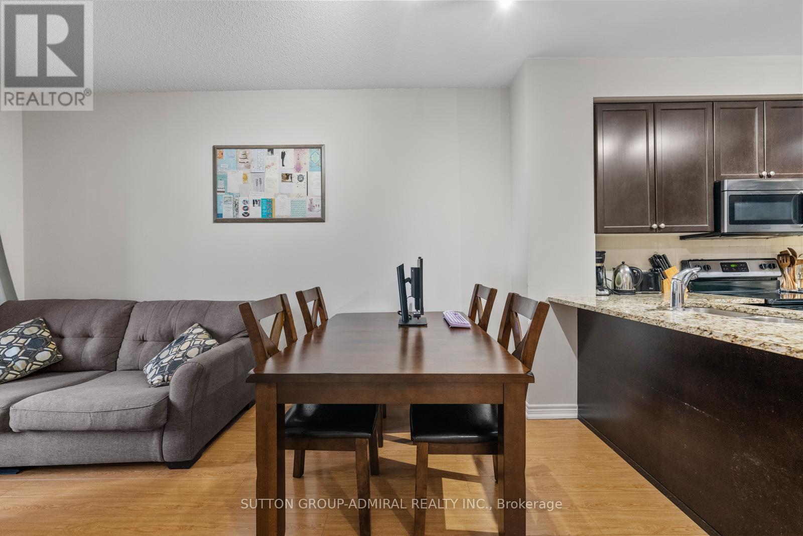215 - 9255 Jane Street Property Photo 8