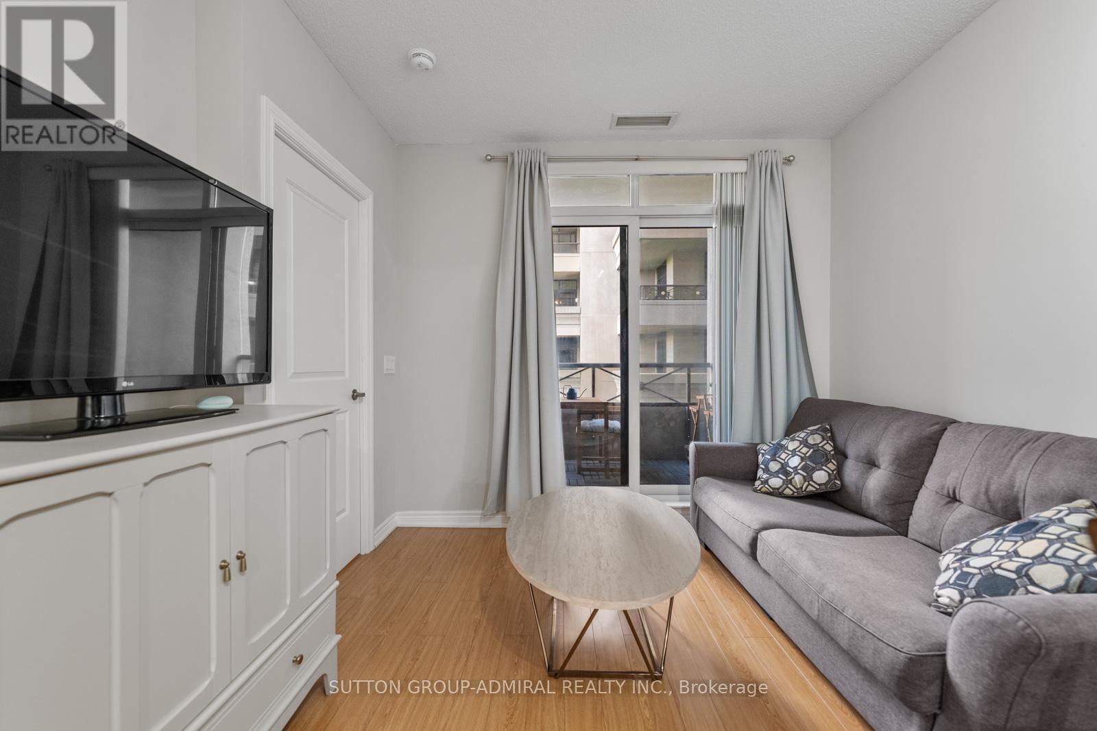 215 - 9255 Jane Street Property Photo 9