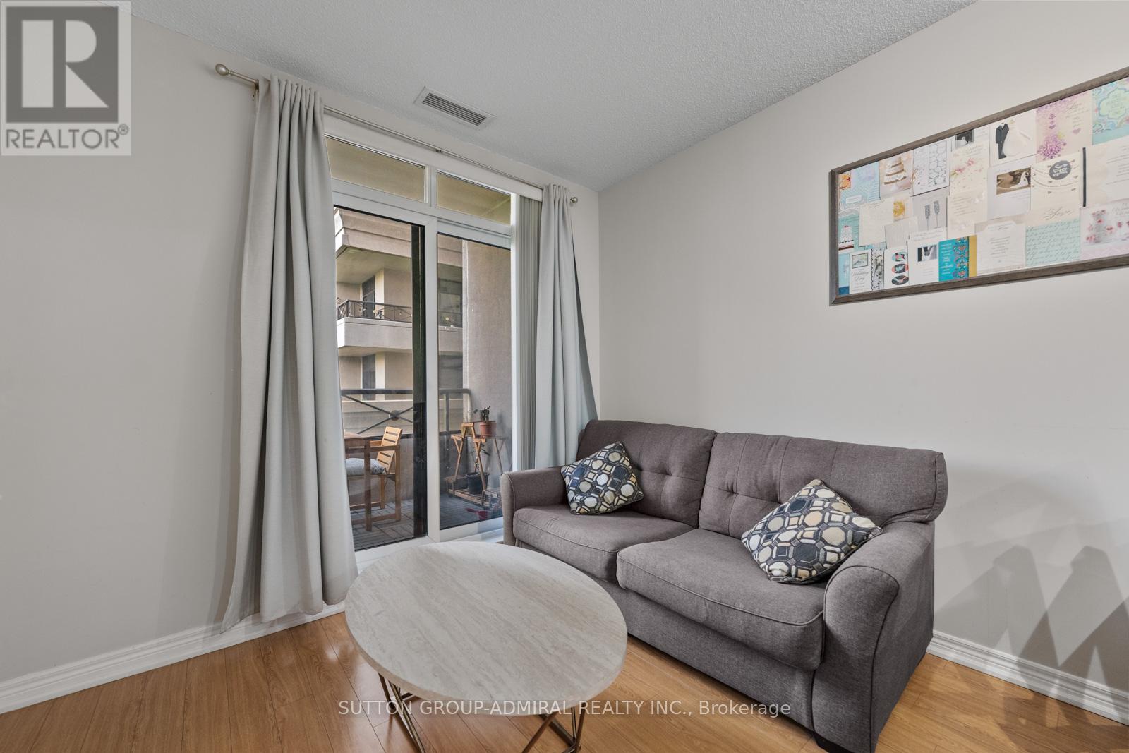 215 - 9255 Jane Street Property Photo 10