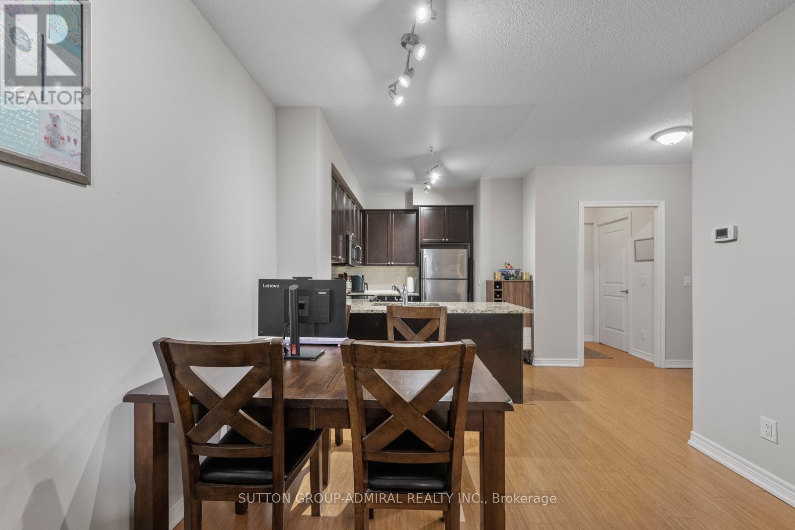 215 - 9255 Jane Street Property Photo 12