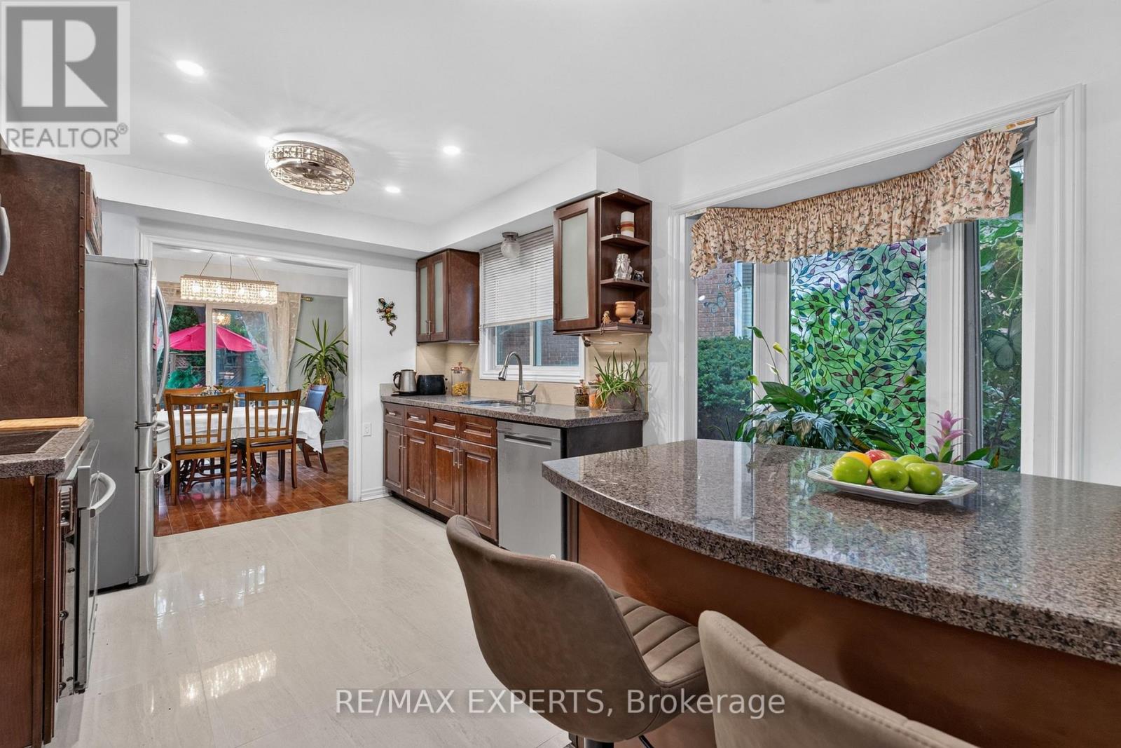 155 Stephen Street Property Photo 7