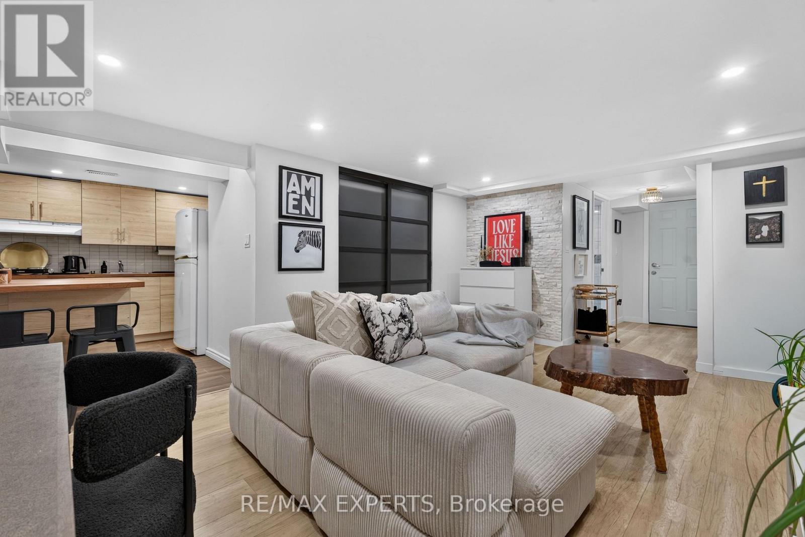 155 Stephen Street Property Photo 29